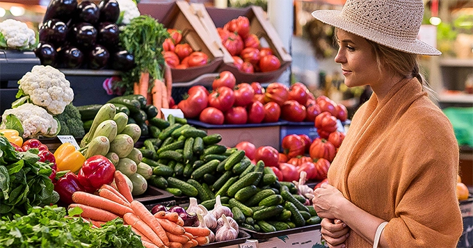 Woman Shopping Vegetables | Trainest