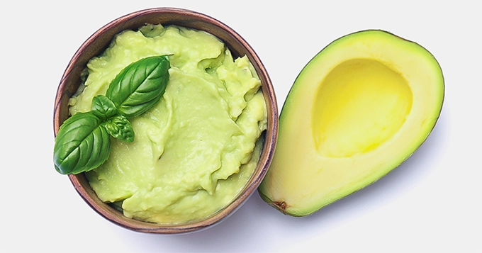 Mashed and sliced avocado | Trainest 