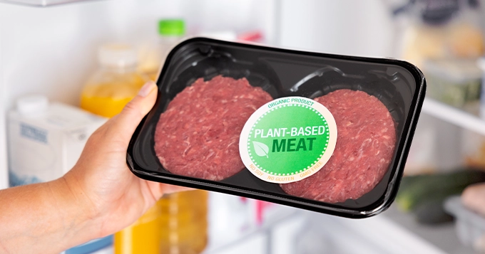 A package of plant-based meat patties | Trainest 