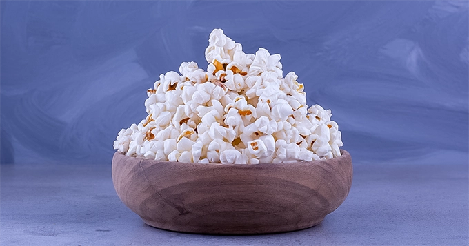 A bowl of plain popcorn | Trainest 