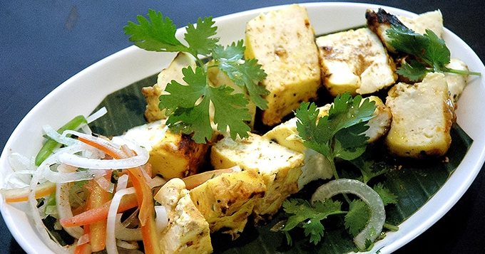 A delicious-looking plate of tofu | Trainest 