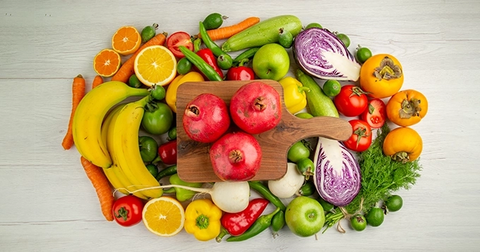 A variety of fruits and vegetables on a table | Trainest 