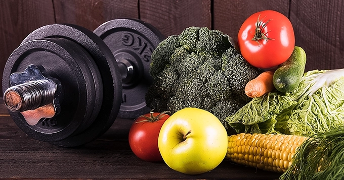 Fitness equipment and healthy food | Trainest
