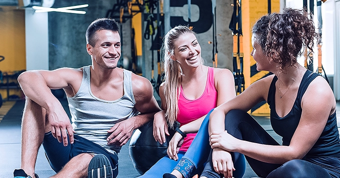 People hanging out at the gym | Trainest